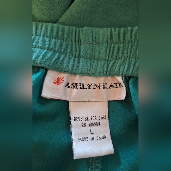 ⚘️ASHLYN KATE women's turquoise slacks. Suede-like material. Size L - Picture 5 of 6